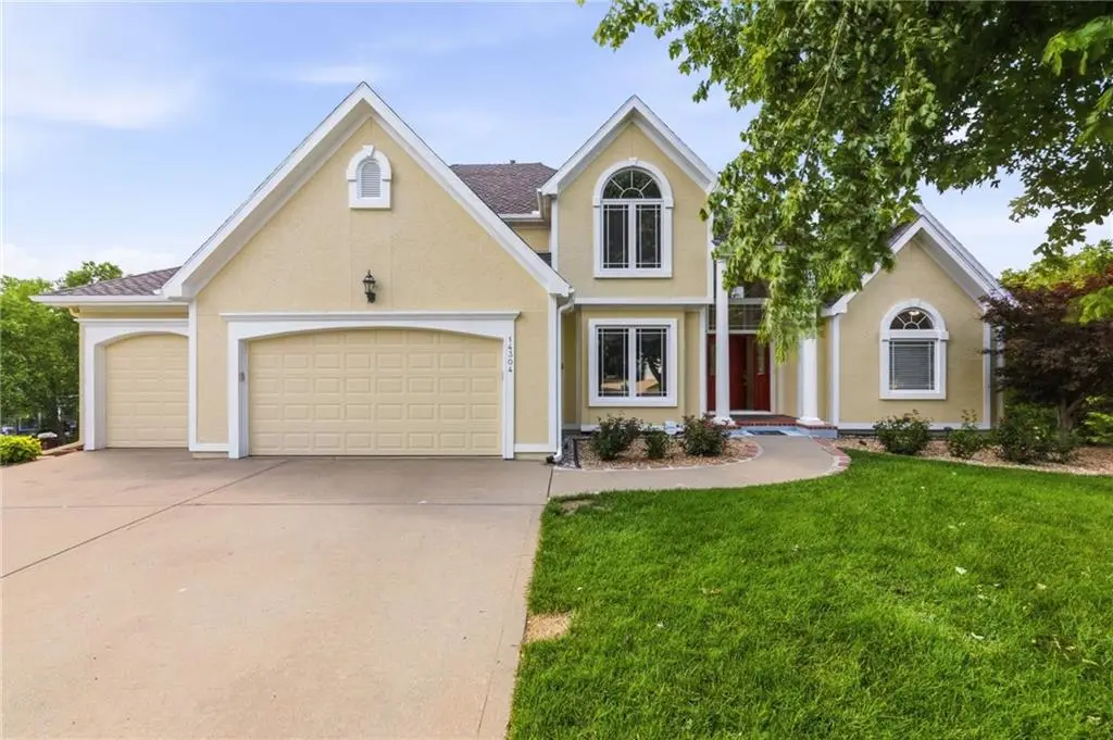 14304 England Street, Overland Park, KS 66221 - #1