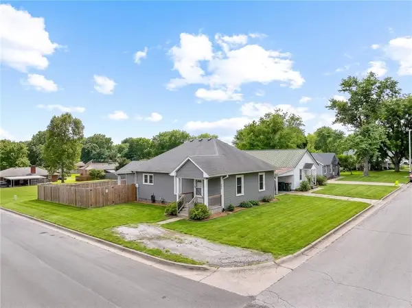 501 W 29th Street, Higginsville, MO 64037