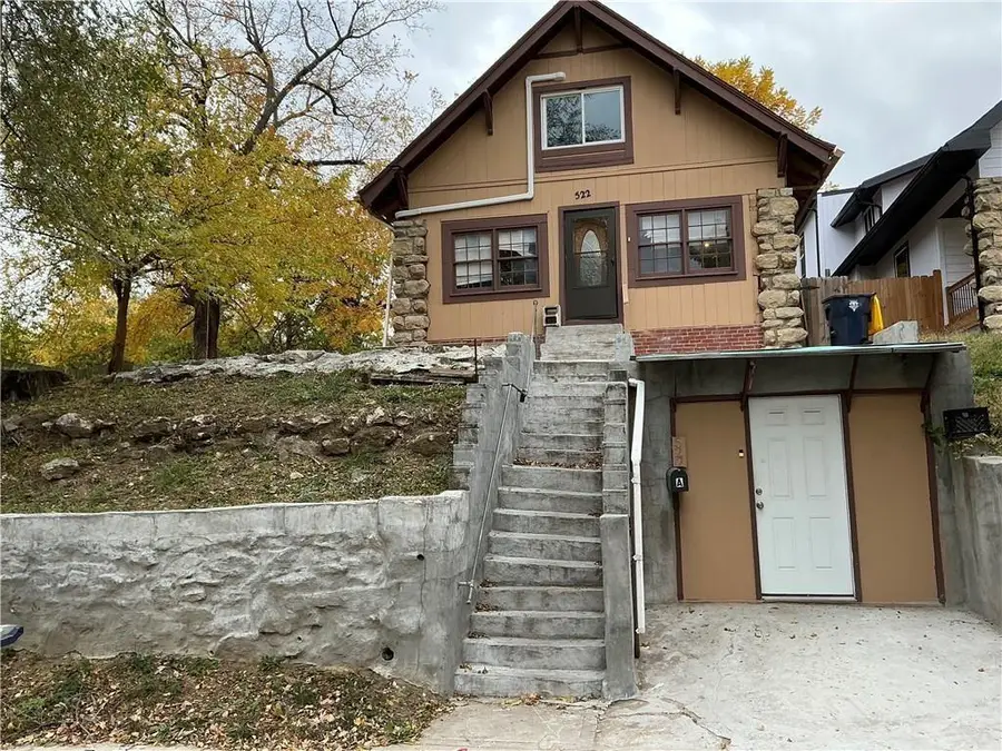 522 Kensington Avenue, Kansas City, MO 64124 - #2