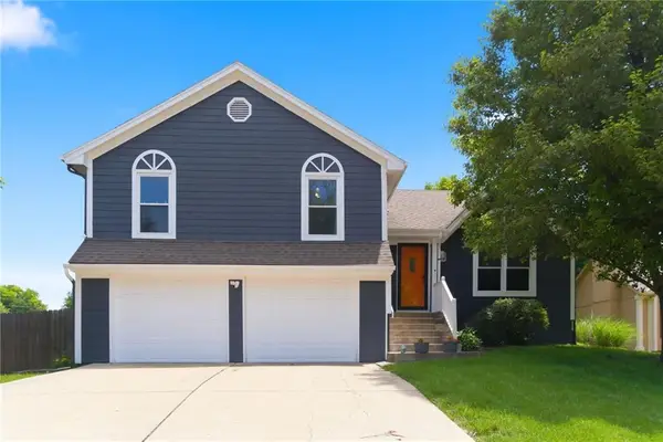 1012 NW Pennington Place, Blue Springs, MO 64015