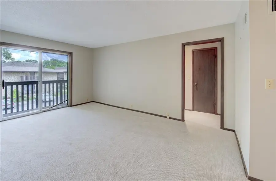433 W 104th Street #C, Kansas City, MO 64114 - #3