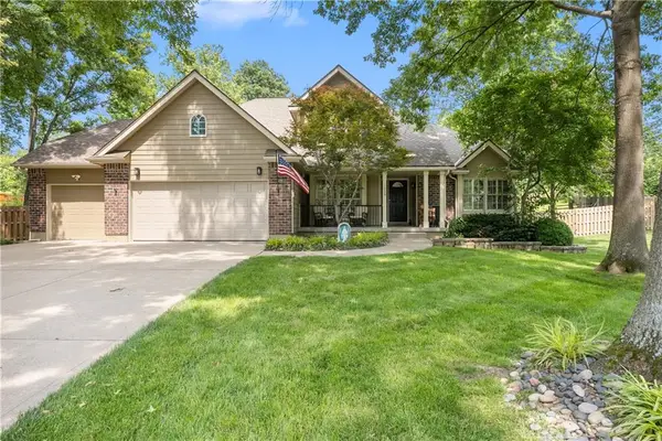 1006 SW 44th Street Drive, Blue Springs, MO 64015