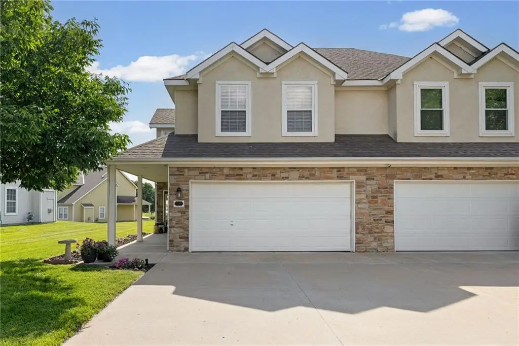 393 W Acorn Street, Gardner, KS 66030 - #1
