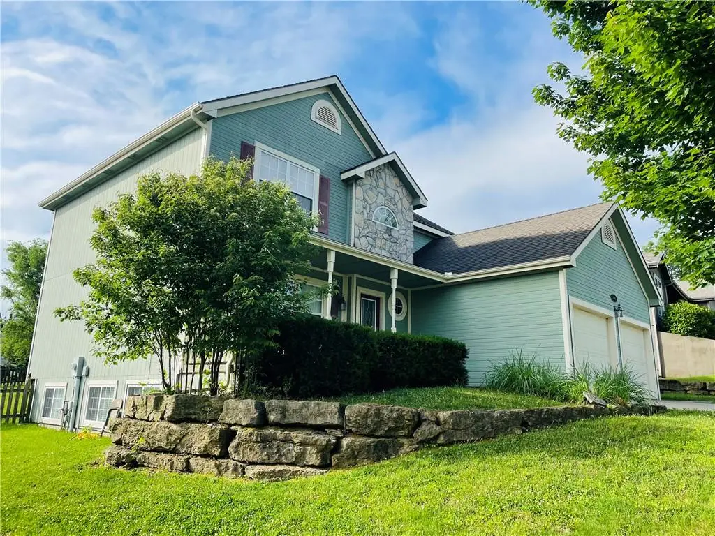 3809 Clayton Drive, Leavenworth, KS 66048 - #1