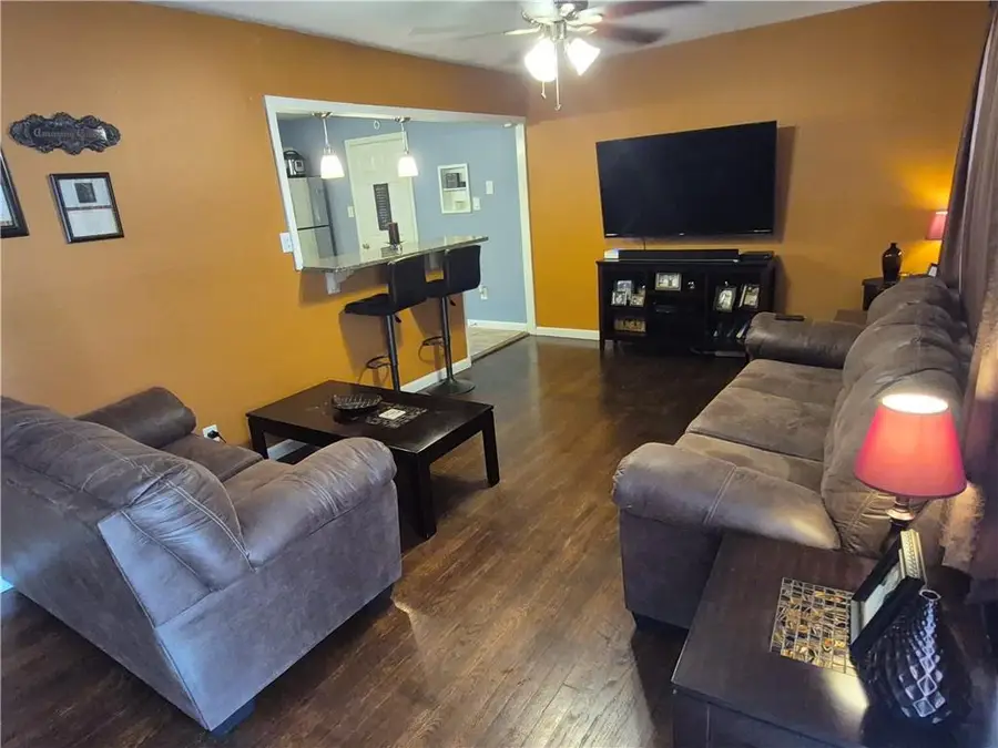 4318 N Lister Avenue, Kansas City, MO 64117 - #2