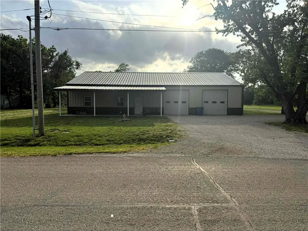 1137 N Main Street, Le Roy, KS 66857 - #1