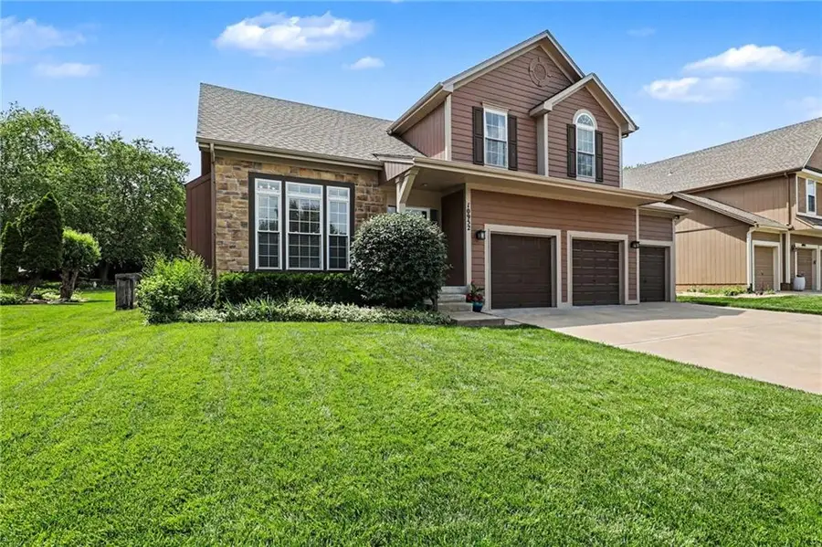 10952 S Emerald Street, Olathe, KS 66062 - #2