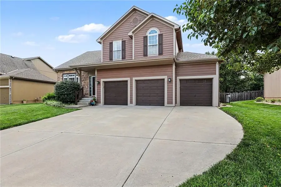 10952 S Emerald Street, Olathe, KS 66062 - #3