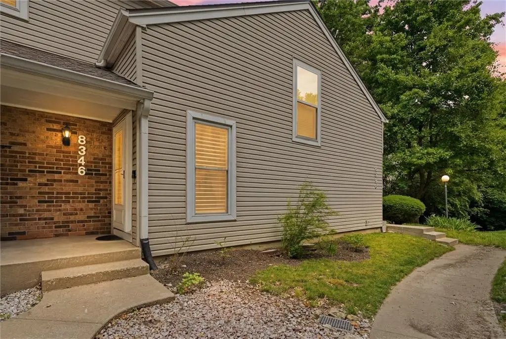 8346 NW Barrybrooke Drive, Kansas City, MO 64151 - #1