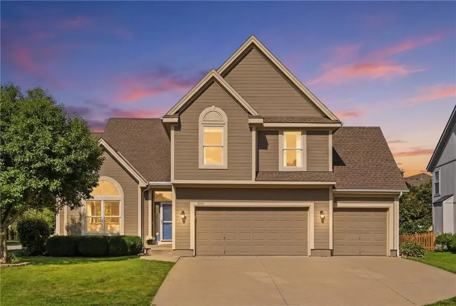 2401 SW Tracker Lane, Lees Summit, MO 64082 - #2