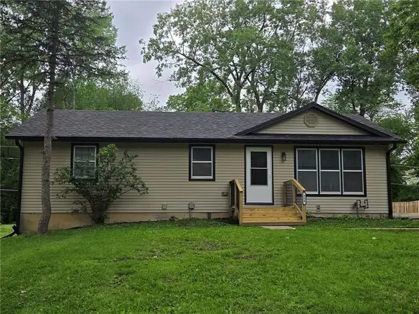 904 S 5th Street, Savannah, MO 64485