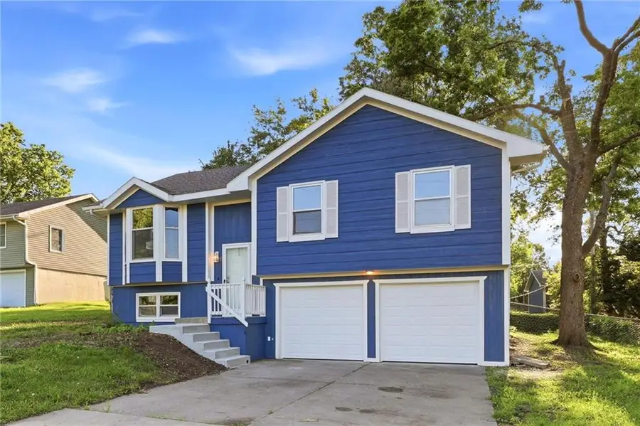 905 S Washington Avenue, Knob Noster, MO 65336 - #3