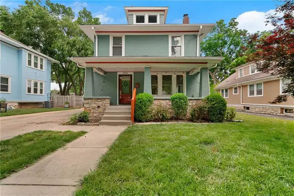 5915 Holmes Street, Kansas City, MO 64110
