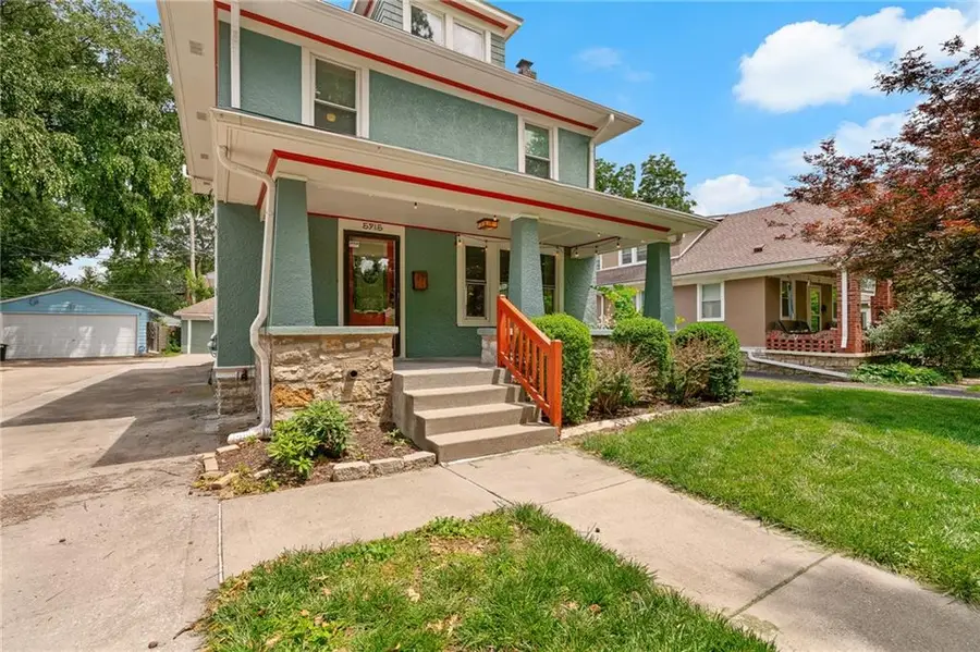 5915 Holmes Street, Kansas City, MO 64110 - #2