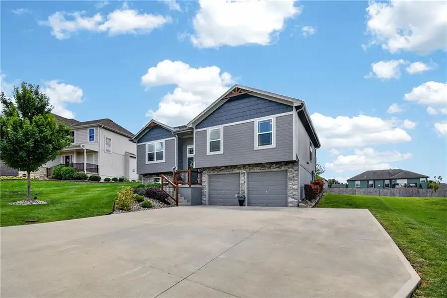 602 Wright Street, Pleasant Hill, MO 64080 - #3