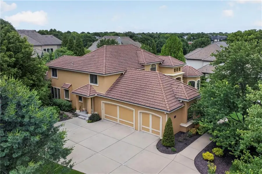 14704 Juniper Street, Leawood, KS 66224 - #2