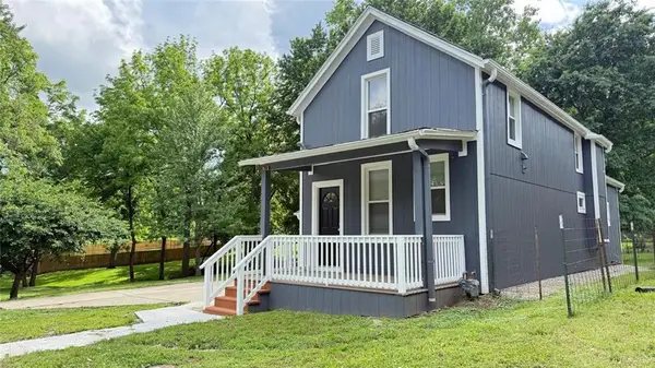 1912 Cleveland Terrace, Leavenworth, KS 66048