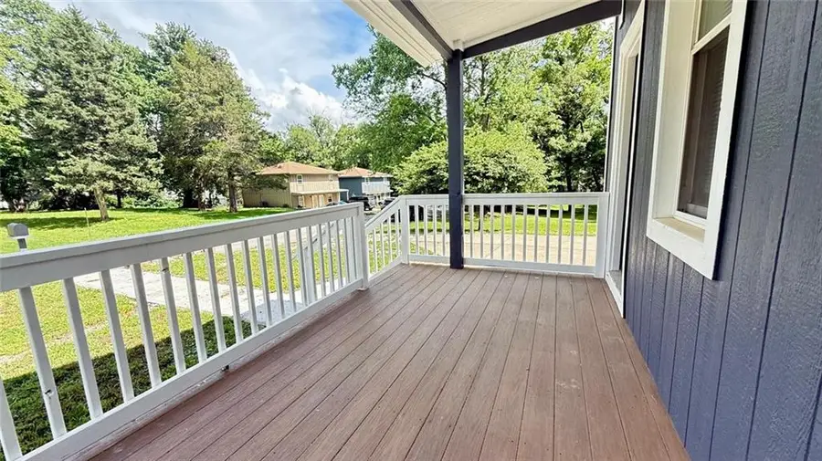 1912 Cleveland Terrace, Leavenworth, KS 66048 - #3