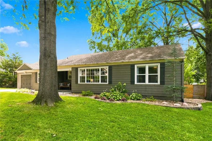 8411 W 86th Terrace, Overland Park, KS 66212 - #3