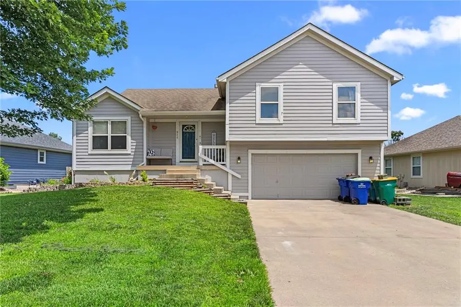 920 Pumpkin Ridge Street, Gardner, KS 66030 - #2