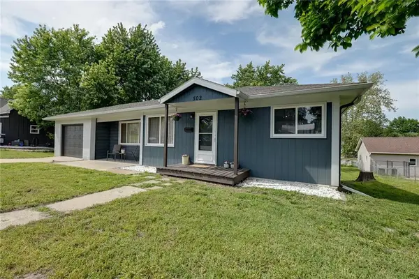 502 W Broadway Street, Higginsville, MO 64037