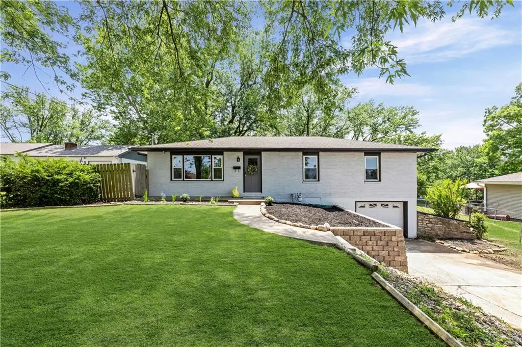 13101 NW Porter Road, Parkville, MO 64152 - #1