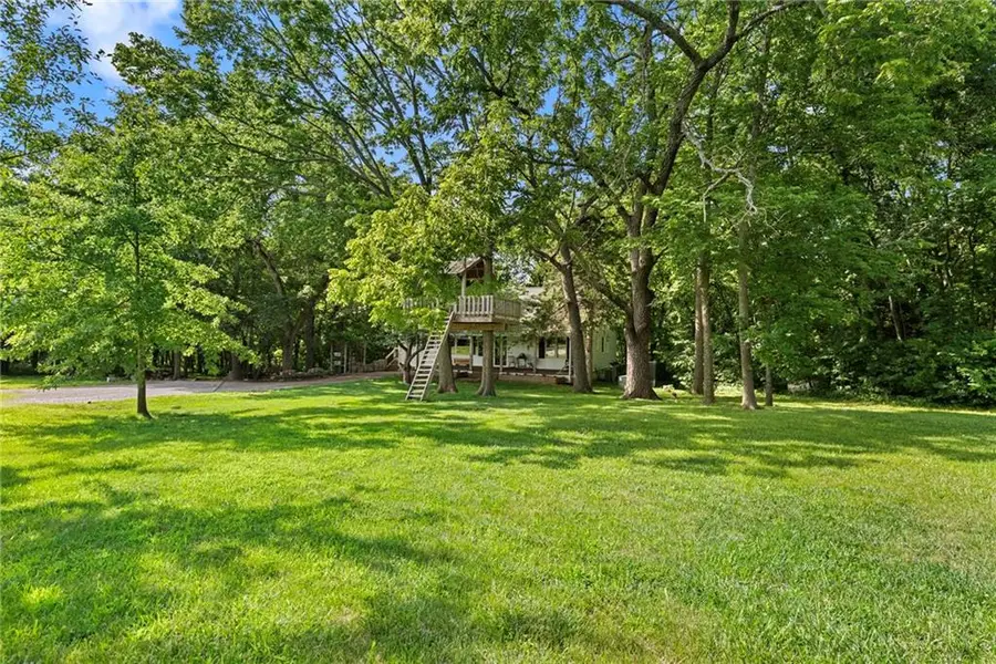 27800 Wonka Drive, Louisburg, KS 66053 - #3