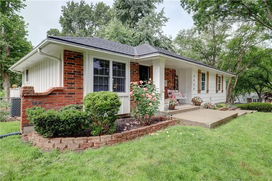 2420 SW Rome Court, Blue Springs, MO 64015 - #2