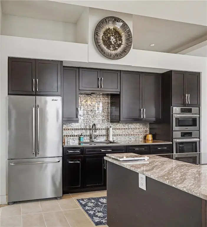 229 Ward Parkway #1001B, Kansas City, MO 64112 - #3