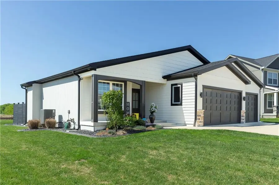 31757 W 168th Court, Gardner, KS 66030 - #2