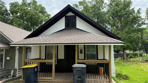 2031 Lister Avenue, Kansas City, MO 64127