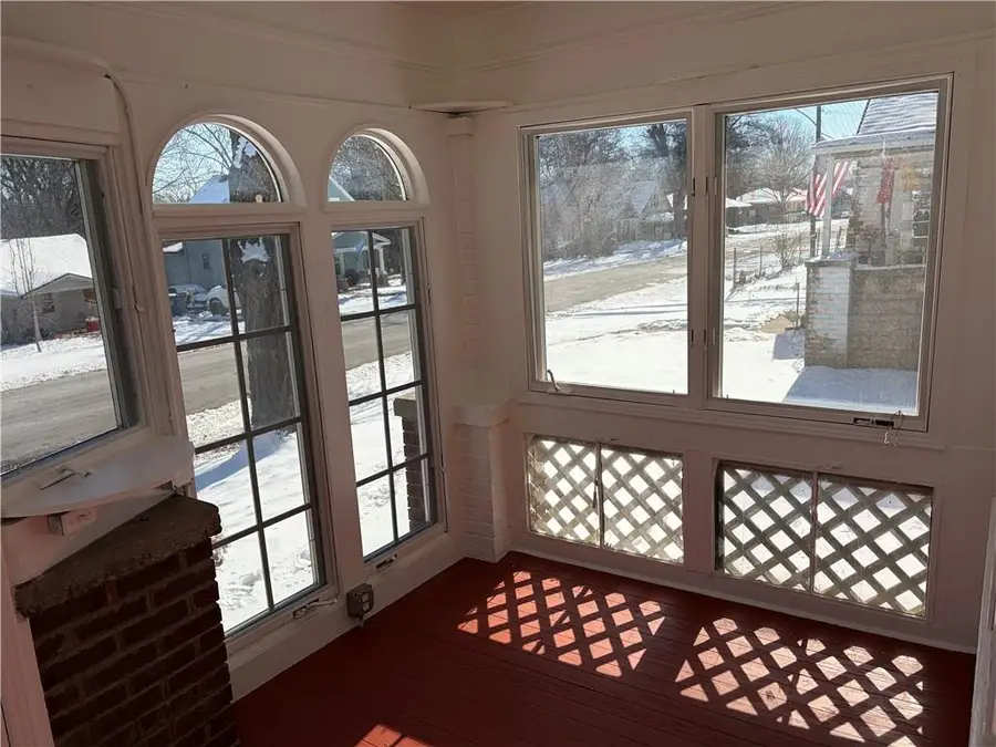 126 S Willow Avenue, Sugar Creek, MO 64053 - #3