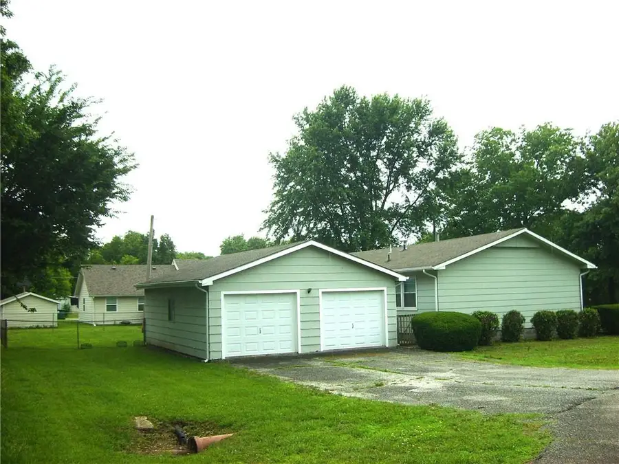 301 S 3rd Street, Arma, KS 66712 - #3