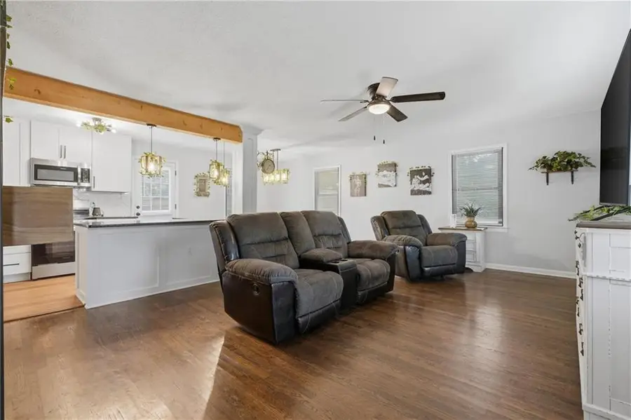 16105 Oakland Avenue, Belton, MO 64012 - #2