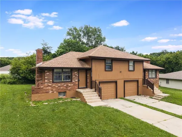 705 NE Banner Drive, Lee's Summit, MO 64086