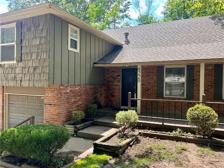 6220 Greenwood Drive, Shawnee, KS 66216 - #3