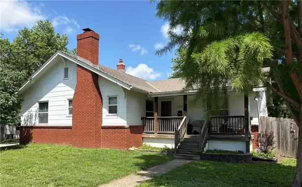 12901 Grandview Road, Grandview, MO 64030