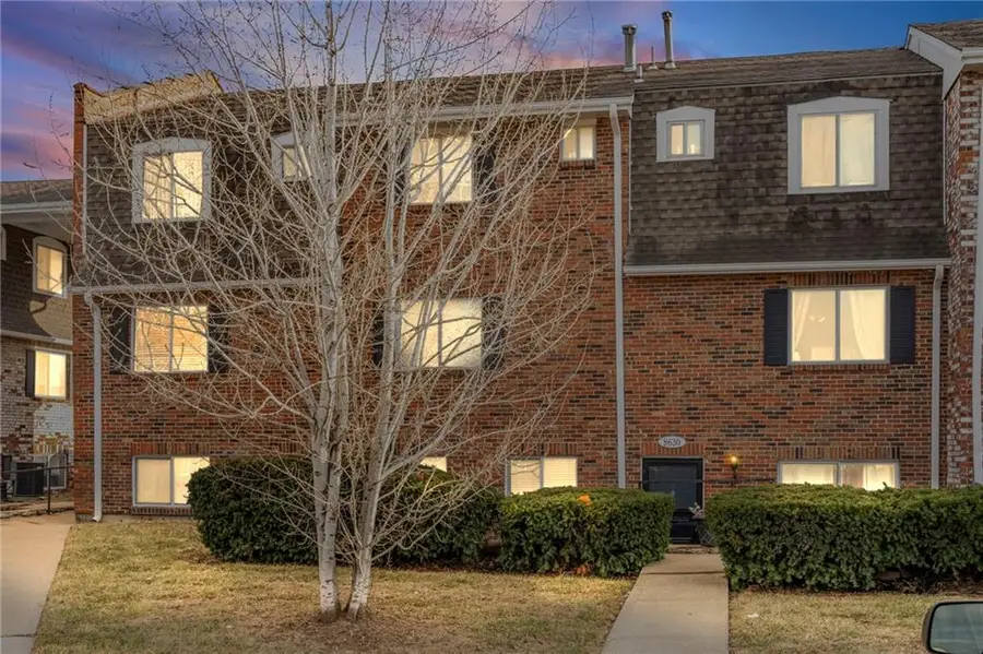 8630 W 85th Street, Overland Park, KS 66212 - #2