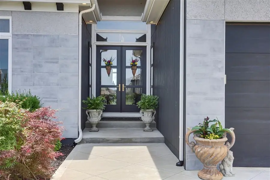 17137 Bradshaw Street, Overland Park, KS 66221 - #3