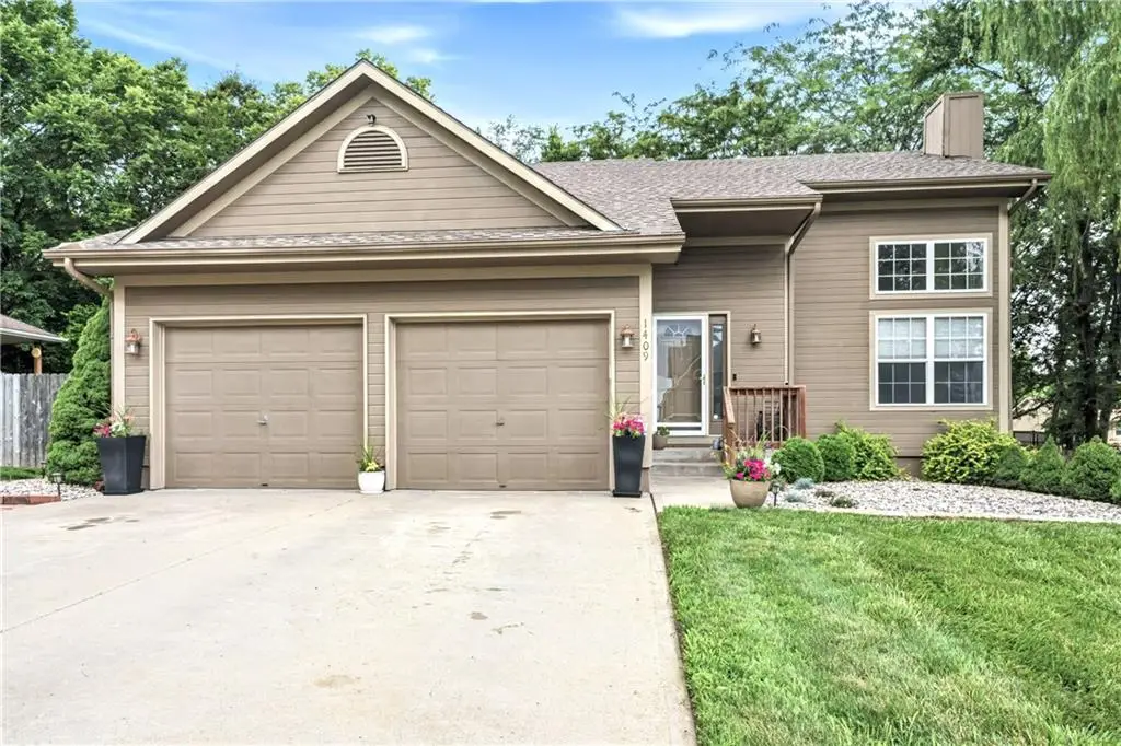 1409 Russell Road, Pleasant Hill, MO 64080 - #1