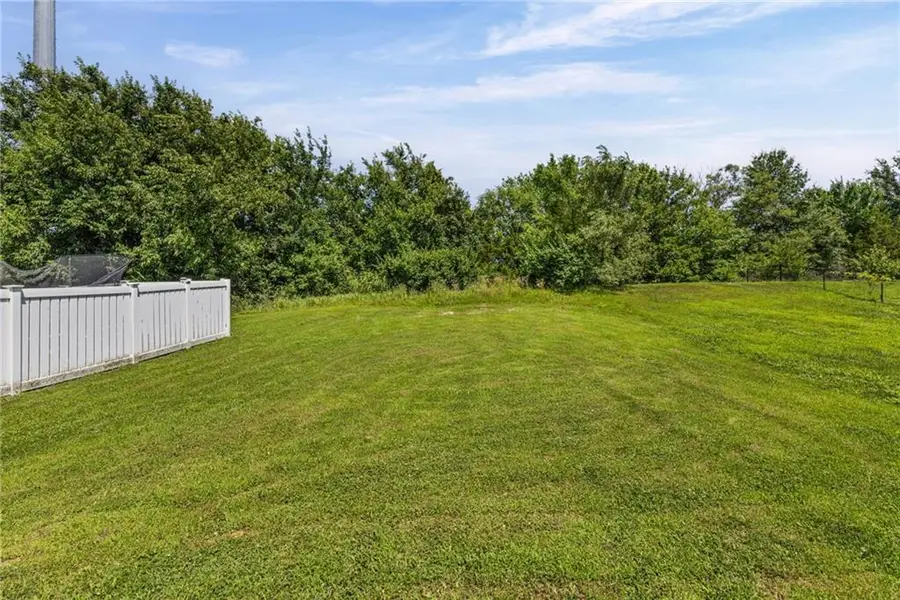 163 Warner Avenue, Bonner Springs, KS 66012 - #3