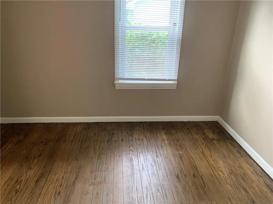 816 S Logan Avenue, Independence, MO 64050 - #2
