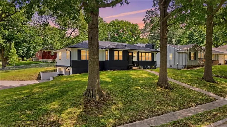 9500 E 79th Terrace, Raytown, MO 64138 - #3