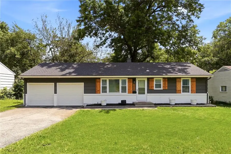 6805 E 96th Terrace, Kansas City, MO 64134 - #2