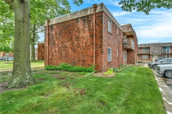 5456 SW 12th Terrace, Topeka, KS 66614