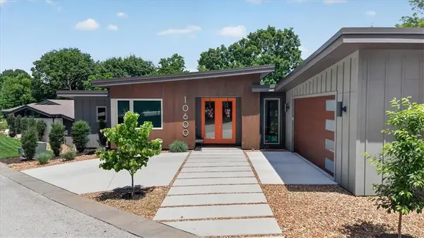 10600 Chateau Lane, Parkville, MO 64152