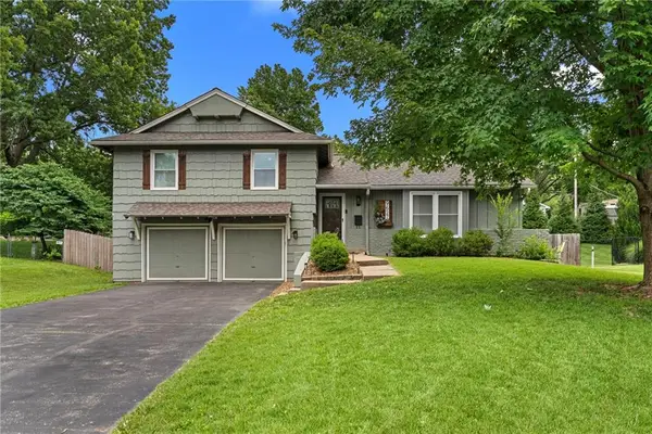 9627 Windsor Street, Overland Park, KS 66206
