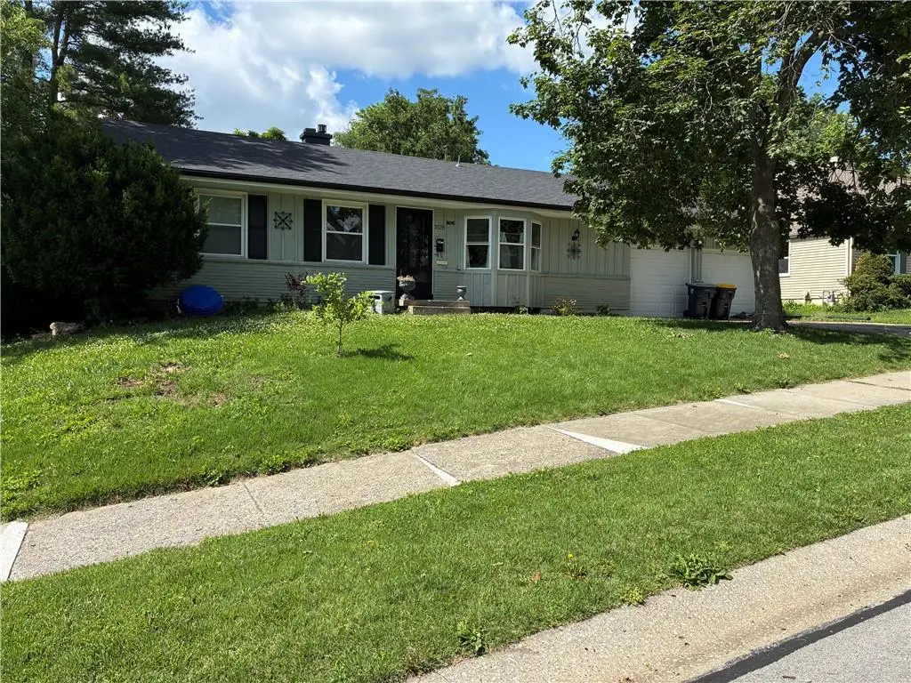 3528 NE 49th Street, Kansas City, MO 64118 - #1