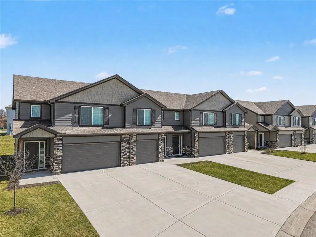 1500 NE Shale Court, Grain Valley, MO 64029 - #1