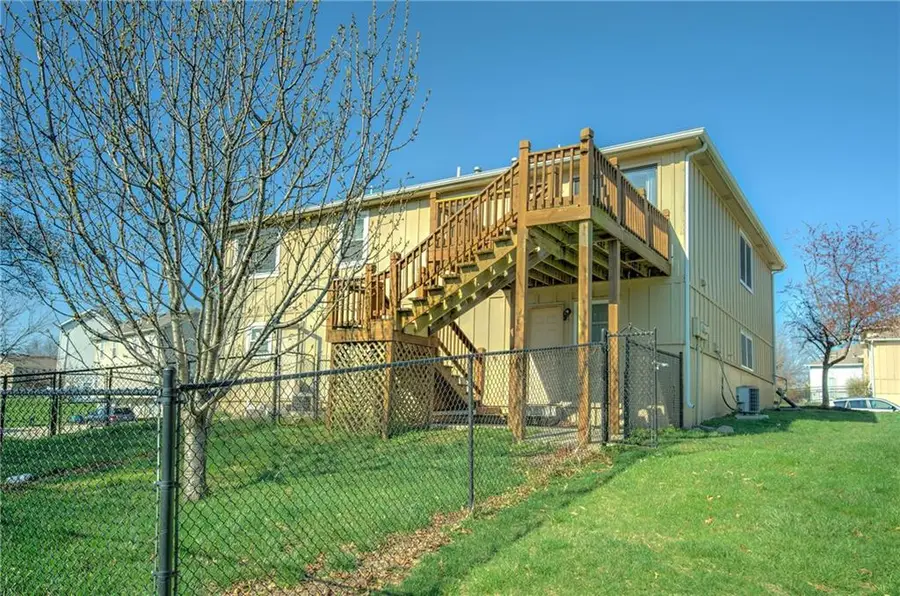 8635 N Hull Avenue, Kansas City, MO 64154 - #2